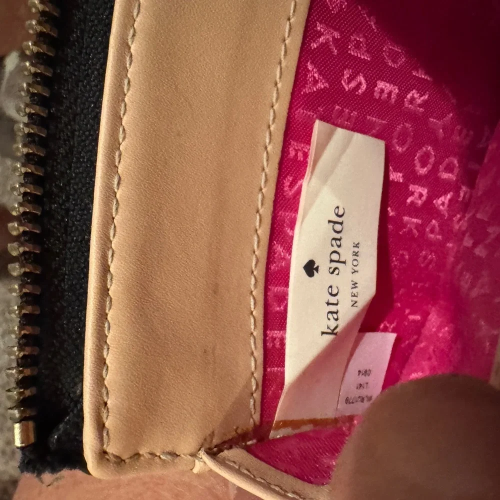 Kate Spade WLRU1779 Wellesley Layton  Black Textured Wristlet Bag Zip Wallet